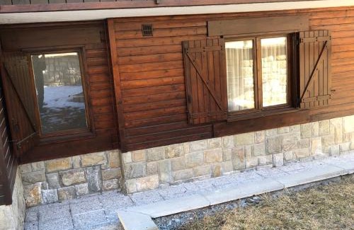 Champoluc Apartment | Comfortable Monolocale in Central Champoluc with Ocean View