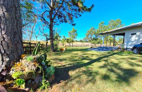 Jaguaruna House | Spacious Country House with Tranquil Lagoon Retreat