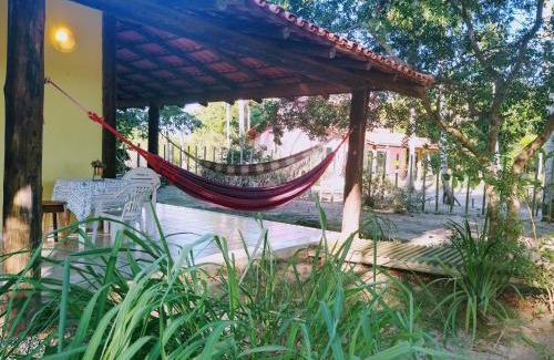 Caravelas House | Spacious Family Retreat in Waterfront Community
