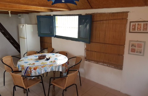 Aguas Dulces House | Cozy Home Just 40 Meters from the Beach with Kitchen