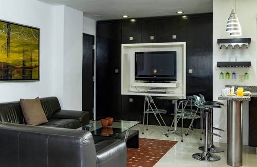 San Pedro Garza Garcia Apartment | Amplio a 3 minutos de San Pedro