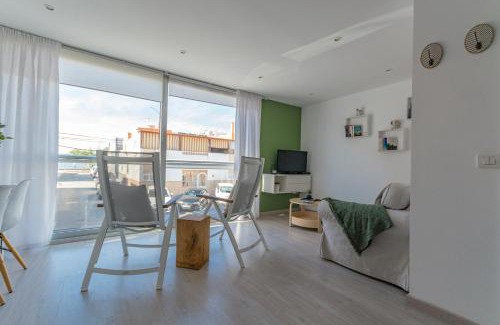 Arguineguin Apartment | Modern Renovated Apartment: Family-Friendly and Highly Rated
