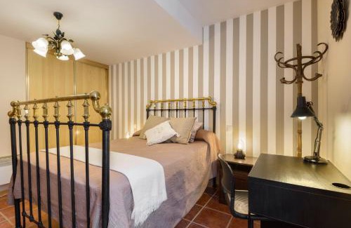 Canfranc Apartment | Spacious Mountain Apartment with Terrace & Family-Friendly WiFi