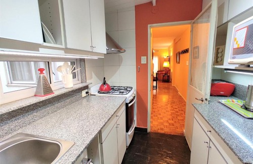San Nicolas Apartment | Exceptional 2-Bedroom Central Apartment with Balcony
