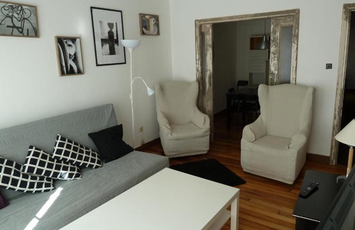 La Coruna Apartment | Bright and Central Apartment - Pet & Child Friendly Retreat
