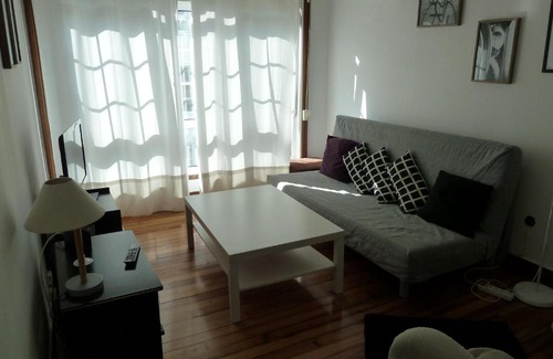 La Coruna Apartment | Bright and Central Apartment - Pet & Child Friendly Retreat