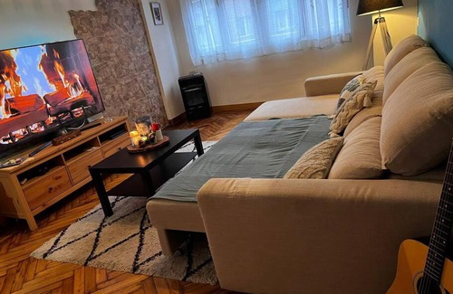Gijon Apartment | Spacious Apartment Just 400m from the Beach – Pet-Friendly!