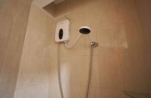Monserrate Apartment | Amplio y en Céntrica Urbanización, segundo piso