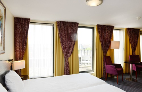 Wyck Hotel | Discover Amrâth Grand Hotel de l'Empereur: Pool & Dining