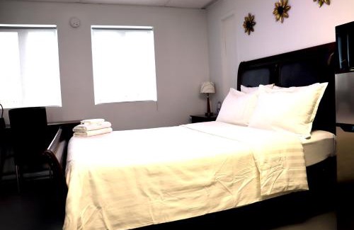 St. Jerome Hotel | Discover AMR Hotel Inc: Family-Friendly 4-Star Retreat