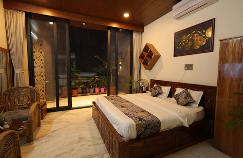 Shri Madhopur Hotel | Amritam Palace A Luxury AC Home Stay