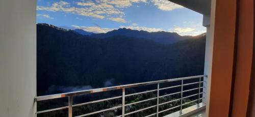 Ukhimath Hotel | Discover Amritara SunInn, Kedarnath - Family-Friendly Retreat