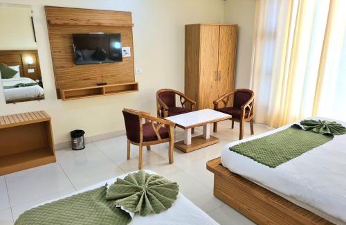 Ukhimath Hotel | Discover Amritara SunInn, Kedarnath - Family-Friendly Retreat