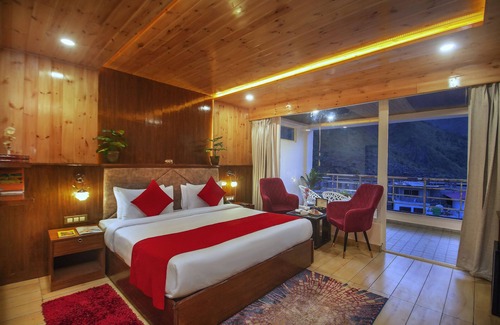 Badrinath Hotel | Discover Amritara The Avadh: Eco-Friendly Family Retreat