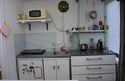 Rijnbuurt Apartment | Elegant 1-Bed Apartment with Breakfast in Amsterdam