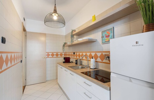 Torrino Apartment | Stylish Amsterdam Suite with Spa and Parking Options