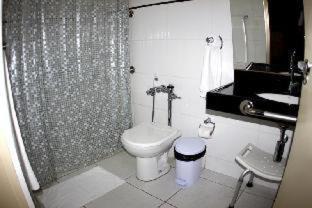 Fatima Hotel | Oceanfront Relaxation at Amuarama Hotel with Pool Access