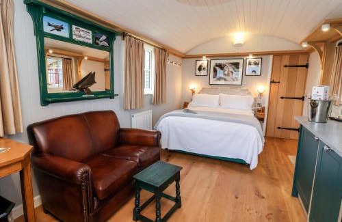 Ryther House | Stay at Amy Johnson: A Premier 4-Star Experience