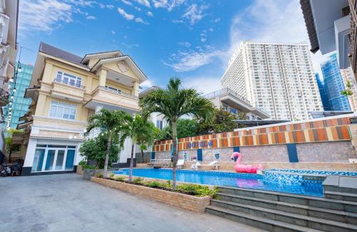Thang Tam Villa | Experience Amy Villa 6: Karaoke, Oceanfront & Spa Amenities