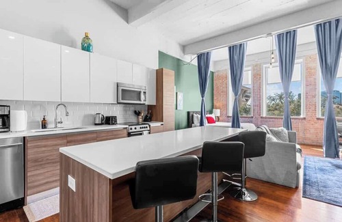 Cedars Apartment | Relax at Butler 322: Spa, Breakfast & Family Friendly
