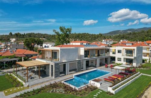 Paradhisos Hotel | Exceptional Oceanfront Stay at Amyntas Seafront Hotel