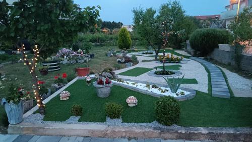 Gradina House | Family-Friendly Anđela Home Near Beautiful Krka Waterfalls