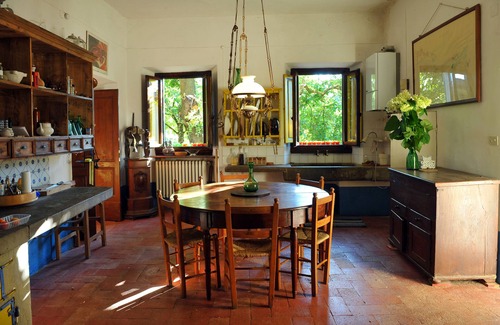 Londa House | Discover Serenity in an 800 Villa Amidst Tuscan Charm
