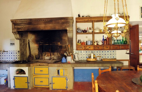 Londa House | Discover Serenity in an 800 Villa Amidst Tuscan Charm