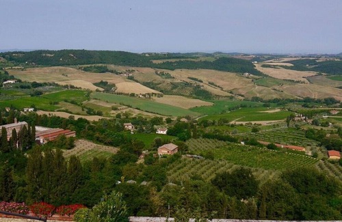 Montepulciano Apartment | Incredible Views and Breakfast in Montepulciano