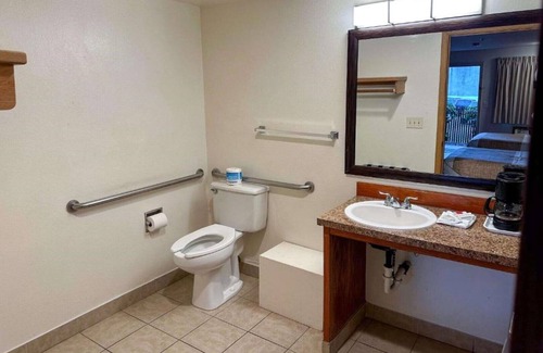Edmonds House | Budget-Friendly Edmonds Rooms with Pet-Friendly Amenities