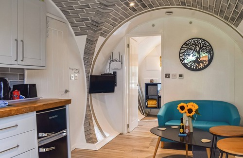 Elmsted Cottage | An amazing and extraordinary property.