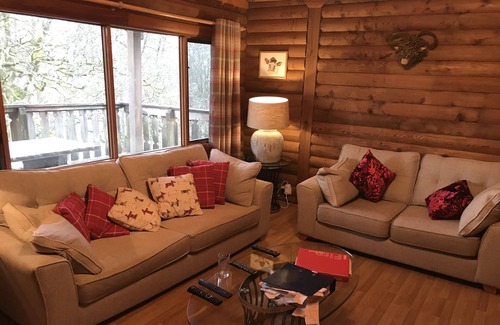 Portsonachan House | Discover a Cozy 3 Bedroom Lodge on the Lochside