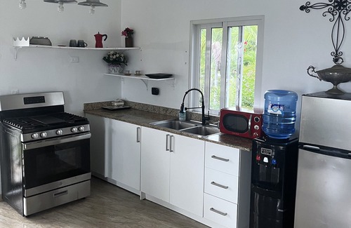 Cabrera Apartment | Cozy Casita with Kitchenette and Oceanfront Pool Access