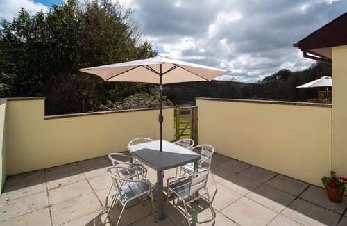 West Down Cottage | Oceanfront Apartment for 6 with Pool & Breakfast Included