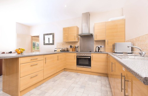 West Down Cottage | Comfortable Apartment for 6 with Ocean Views and Pool