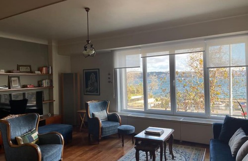 Kabatas Apartment | Breathtaking Bosphorus View Apartment - 4 Star Rated Stay