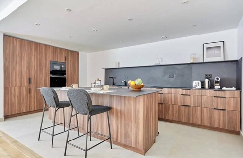 Vivienne Apartment | AN AUTHENTIC PARISIAN RETREAT NEXT TO LOUVRE ,TUILERIES GARDENS & PALAIS ROYAL
