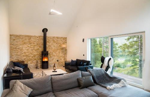 Crianlarich Ski Chalet | Experience An Caisteal Chalet: Family & Pet-Friendly Retreat