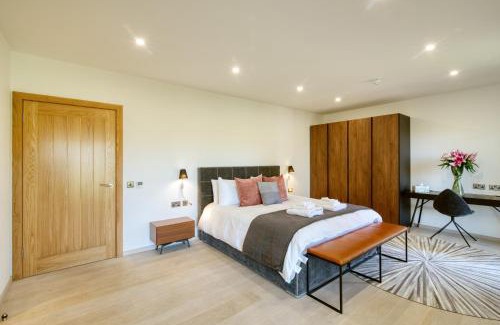 Crianlarich Ski Chalet | Experience An Caisteal Chalet: Family & Pet-Friendly Retreat