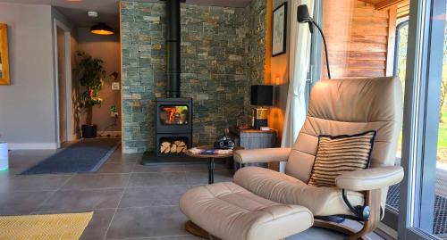 Waternish House | Experience An Clamhan: 4-Star Escape with 9.9/10 Rating