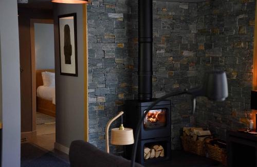 Waternish House | Experience An Clamhan: 4-Star Escape with 9.9/10 Rating