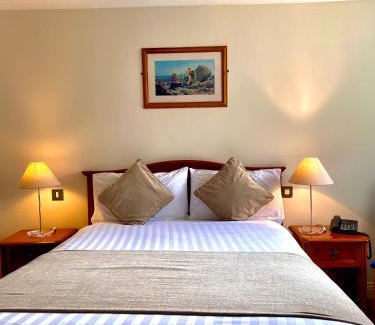 Spiddal Hotel | Relax at An Cruiscin Lan with Ocean Views & Pool Access