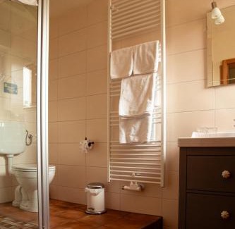 Worblitz House | Pet-Friendly "Weißstorch" Room with Ocean View & Breakfast