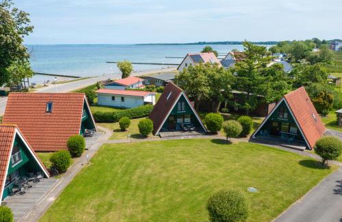 Redewisch House | Cozy Finnhütte 04 with Oceanfront Views & Pet-Friendly Perks