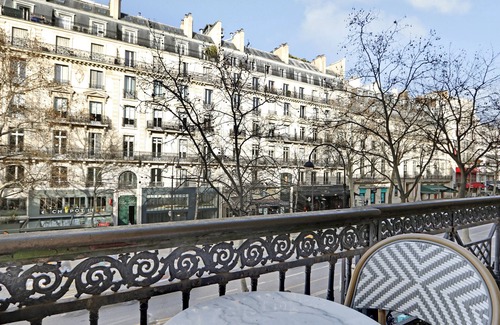 Vivienne Apartment | Elegant 2-BR Retreat with Spa Near Opéra Awaits You