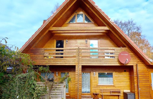 Godern Apartment | Cozy An-Hog-Barg-1: Family-Friendly with Kitchen Access