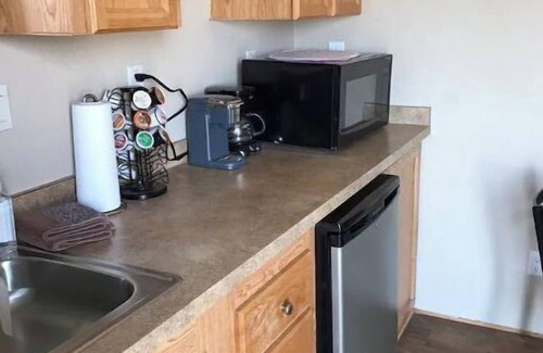 Whites City Cabin | Convenient Getaway: Near Carlsbad & Guadalupe Peak