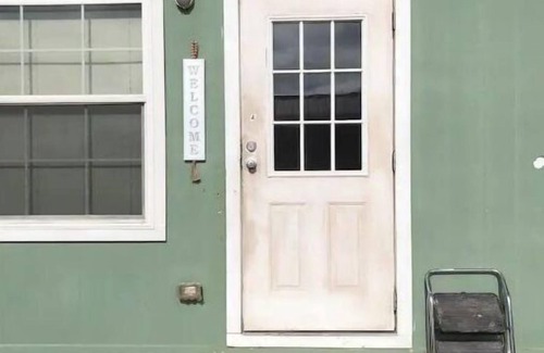 Whites City Cabin | Convenient Getaway: Near Carlsbad & Guadalupe Peak