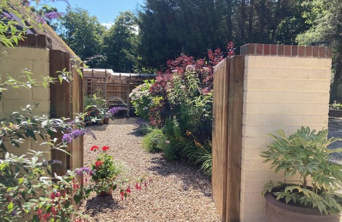 New Forest District Cottage | Ideal Family Getaway: Embrace Nature and Ocean Views