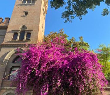 Distrito Macarena Apartment | Family-Friendly Bollywood Vibes in Sevilla for All Travelers